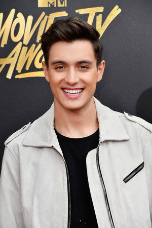 Photo of Gabriel Conte from the Latest Netflix gallery