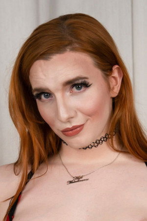 Photo of Sabina Steele from the Latest Netflix gallery