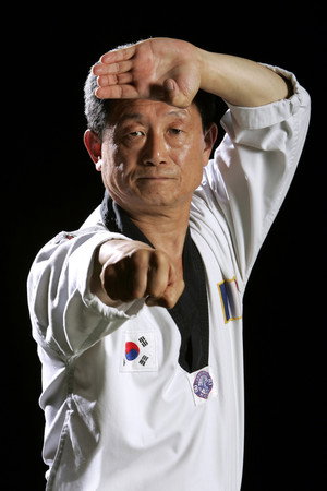 Kwan-Young Lee photo