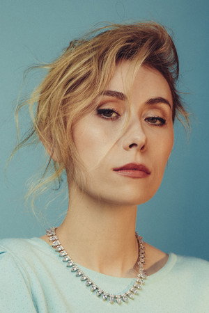 Photo of Caitlin Reilly from the Latest Netflix gallery