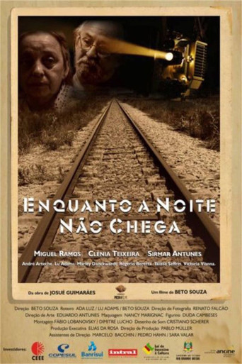 Movie poster for Enquanto a Noite Não Chega (2010)