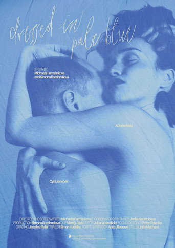 V bleděmodré oblečeni poster