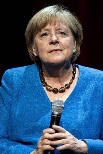 Angela Merkel im Gespräch poster