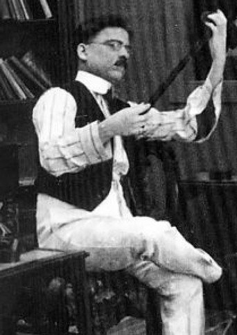 Movie poster for Chitrapat Kase Tayar Kartat (1917)