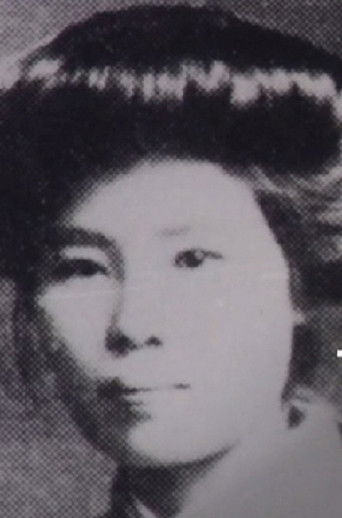 Not To Talk About All Of Her Old Age poster