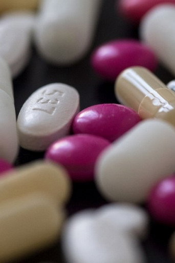 Trafic de médicaments poster