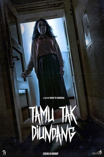 Tamu Tak Diundang poster