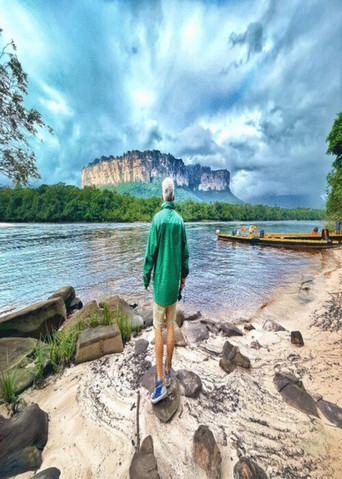 Alex Tienda en Venezuela poster