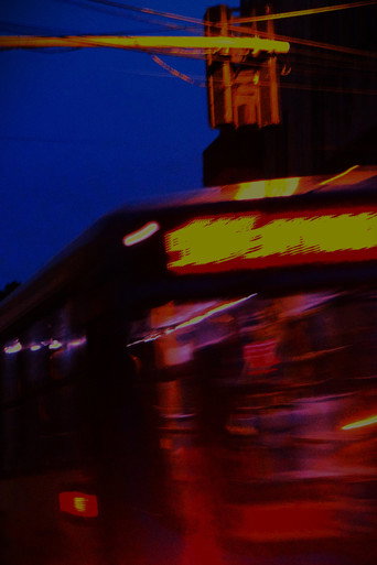 Movie poster for A Chegada Do Ônibus Na Madrugada Da Cidade Do Céu Roxo (2024)
