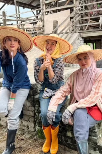 Movie poster for Suri Rumah Terfeeling (2022)