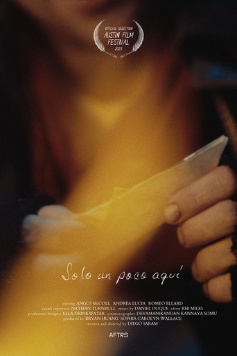Movie poster for Solo un poco aquí (2025)