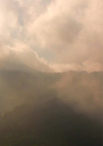 Movie poster for Une petite heure dans les nuages, 2008 (2024)