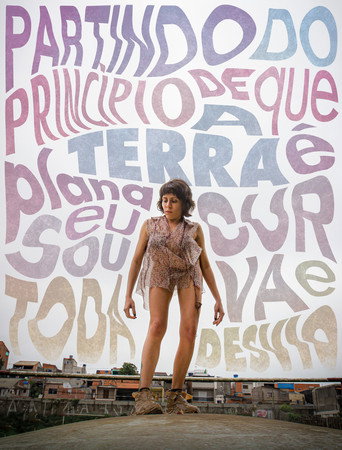 Partindo do princípio de que a Terra é plana, sou toda curva e desvio. poster