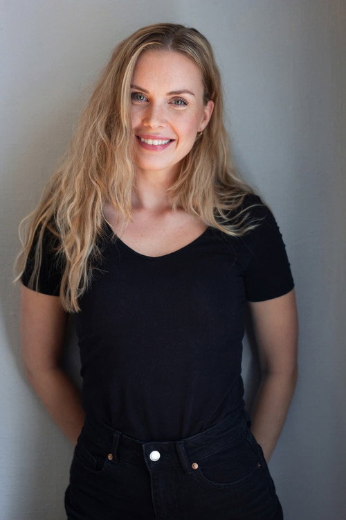 Photo of Julie Abrahamsen, Acting