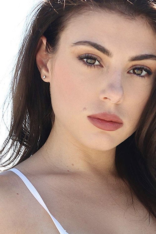 Photo of Lyssa Roberts, Acting