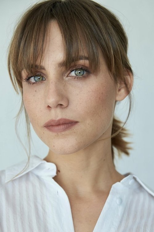 Aura Garrido profile