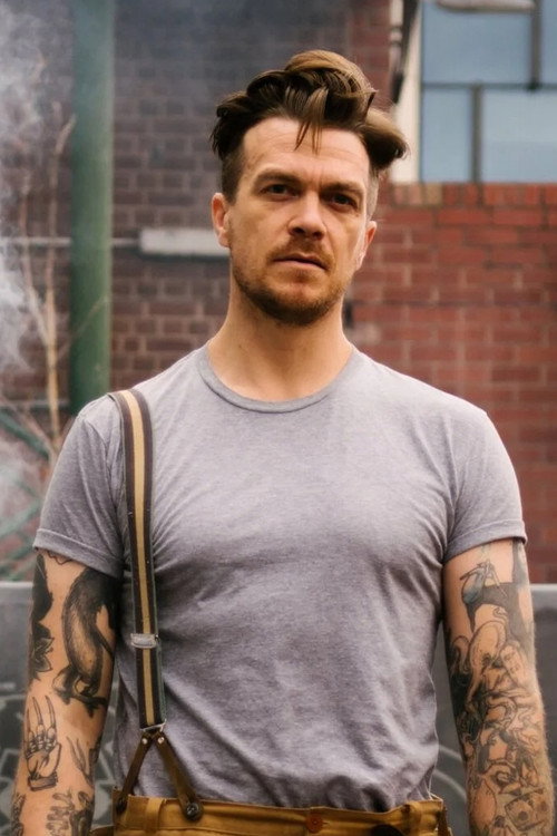 Aaron Schuppan profile