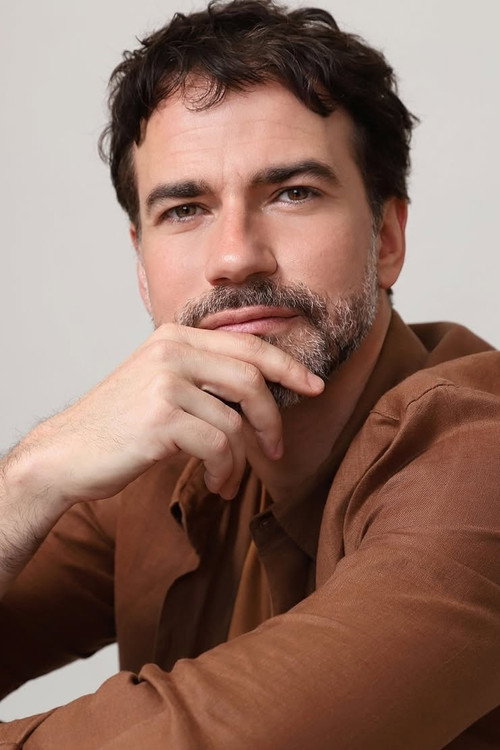 Photo of Daniel Tavares, Acting