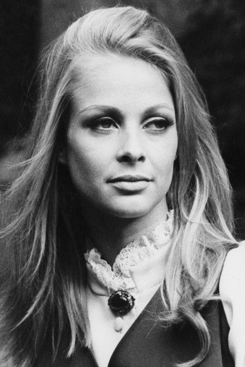 Photo of Dginn Moeller, Acting