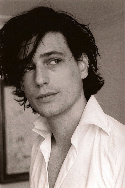 Photo of Louis-Ronan Choisy, Acting