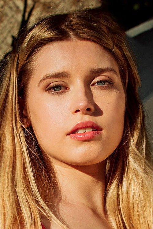 Photo of Freya Mayer, Acting