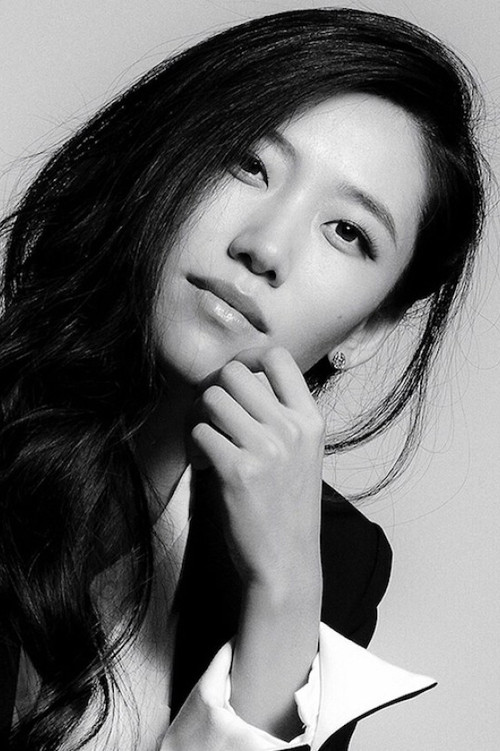 Photo of Queena Li, Directing
