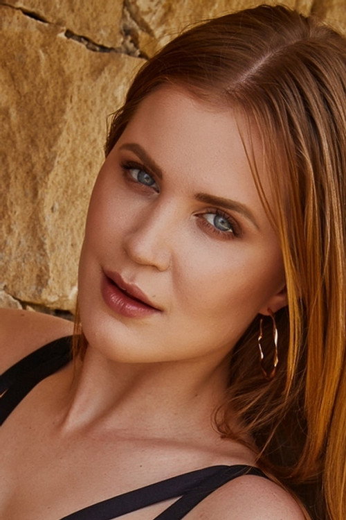 Photo of Angelina Robihood, Acting