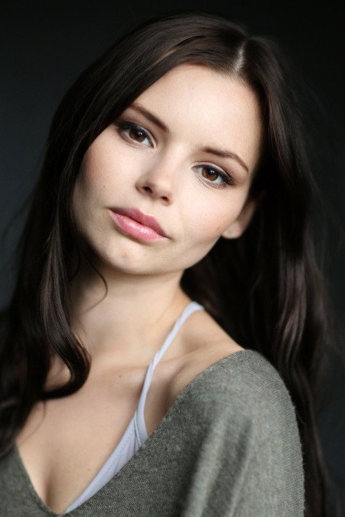 Photo of Eline Powell, Acting