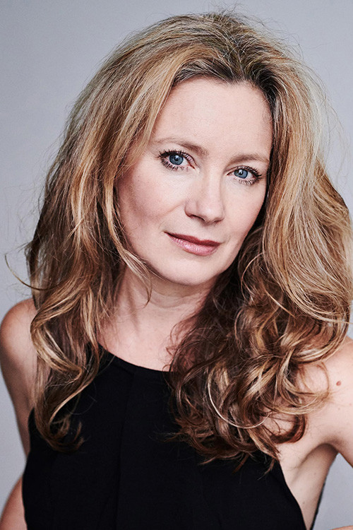 Amanda Douge profile