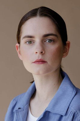 Photo of Vanessa Loibl, Acting