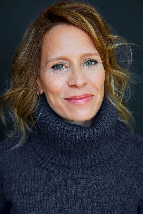 Photo of Kelly Dealyn, Acting