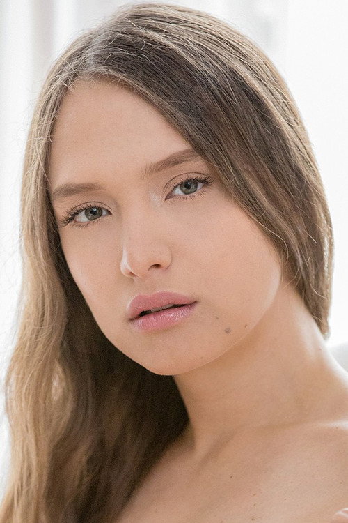Photo of Izzy Lush, Acting