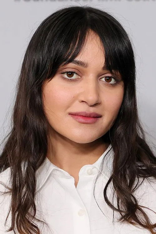 Ariela Barer profile