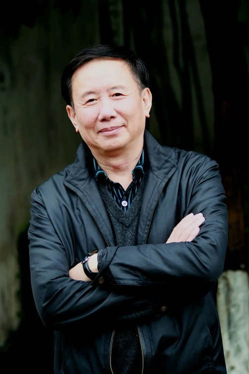 Photo of Zhilu Zhang, Writing