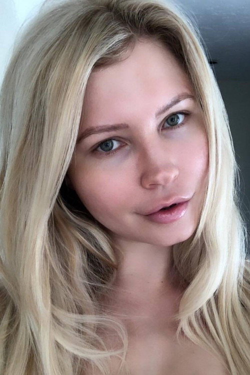 Photo of Carrie Minter, Acting