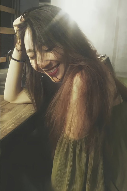 Photo of 严若君, Acting