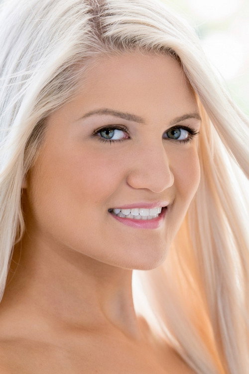 Photo of Ashlee Mae, Acting