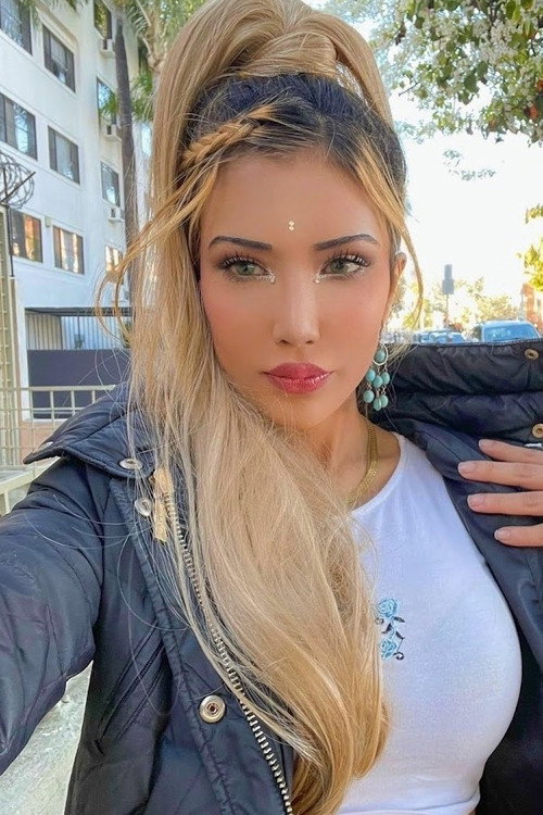 Sakshi Chopra profile