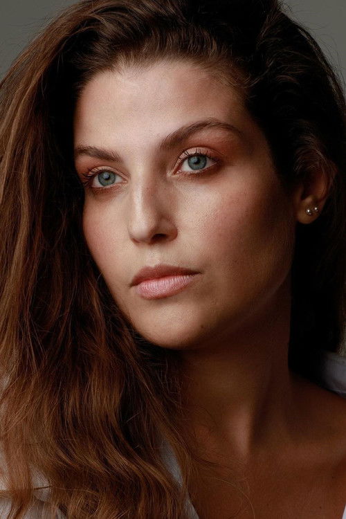 Renata Loureiro profile