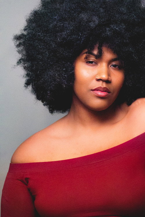 Claudia Logan profile