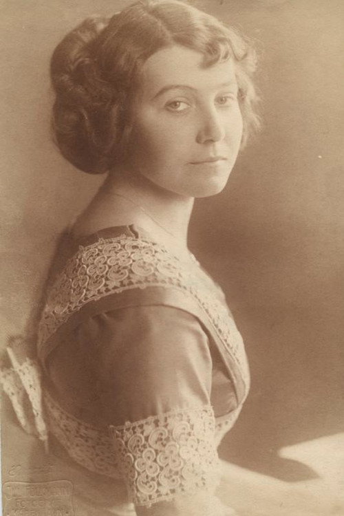 Photo of Gudrun Houlberg, Acting