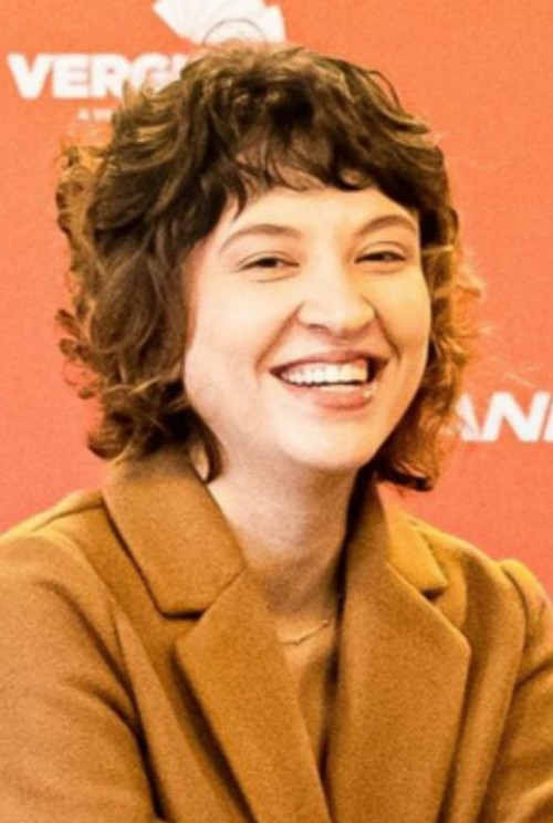 Photo of Juliana Soares, Production