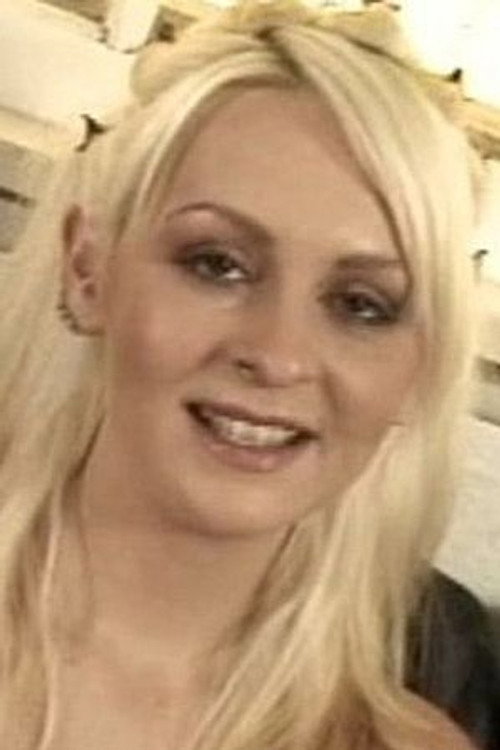 Photo of Mia Starr, Acting