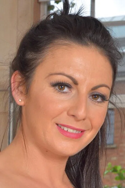 Photo of Roxanne Cox, Acting