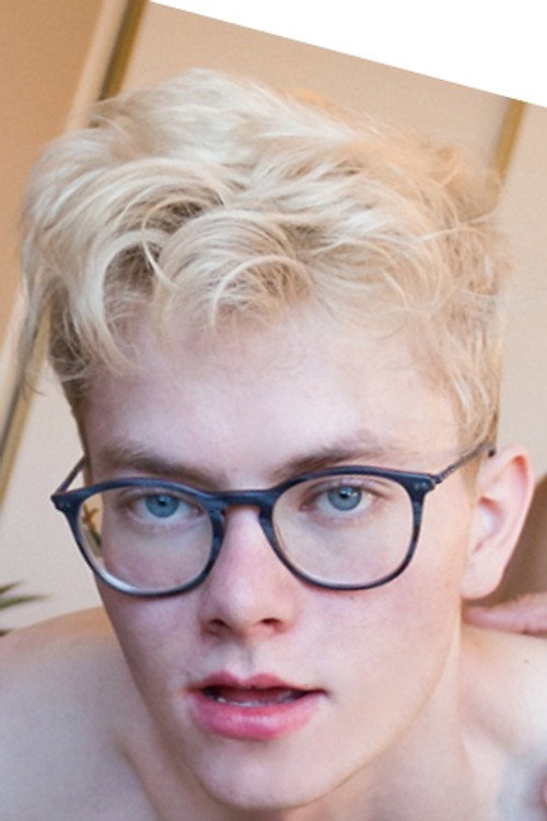 Photo of Carson Peters, Acting