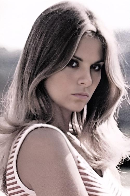 Silvia Dionisio profile