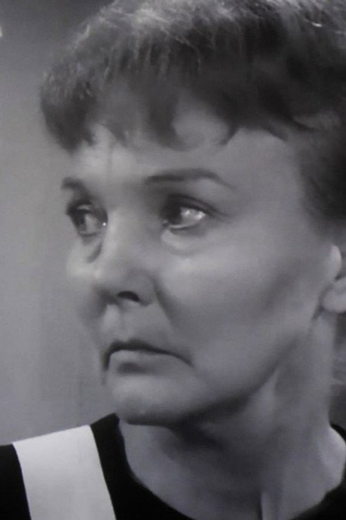 Photo of Ezelle Poule, Acting
