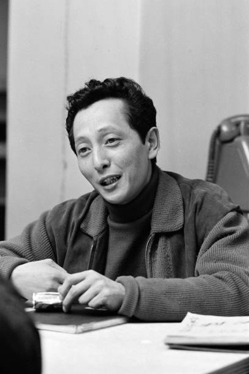 Shuntarō Emi profile