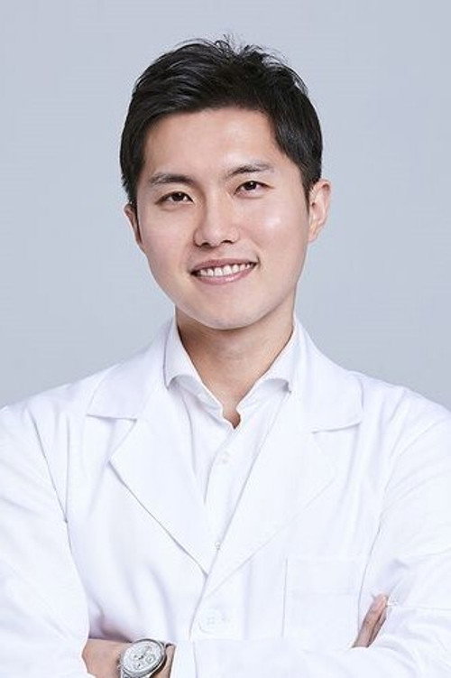 Photo of Woo Chang Yoon, Acting