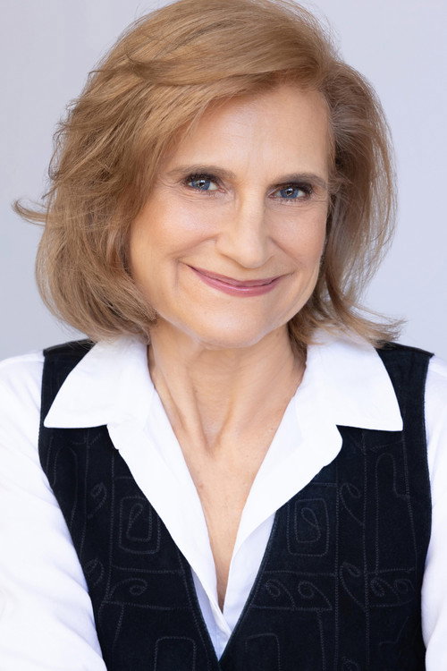 Photo of Elle Trapkin, Acting